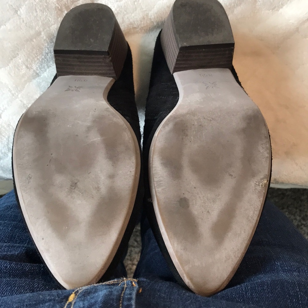 BCBG black suede mules- size 8.5 - Picture 5 of 6